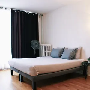 Lauriston Apartment Paris